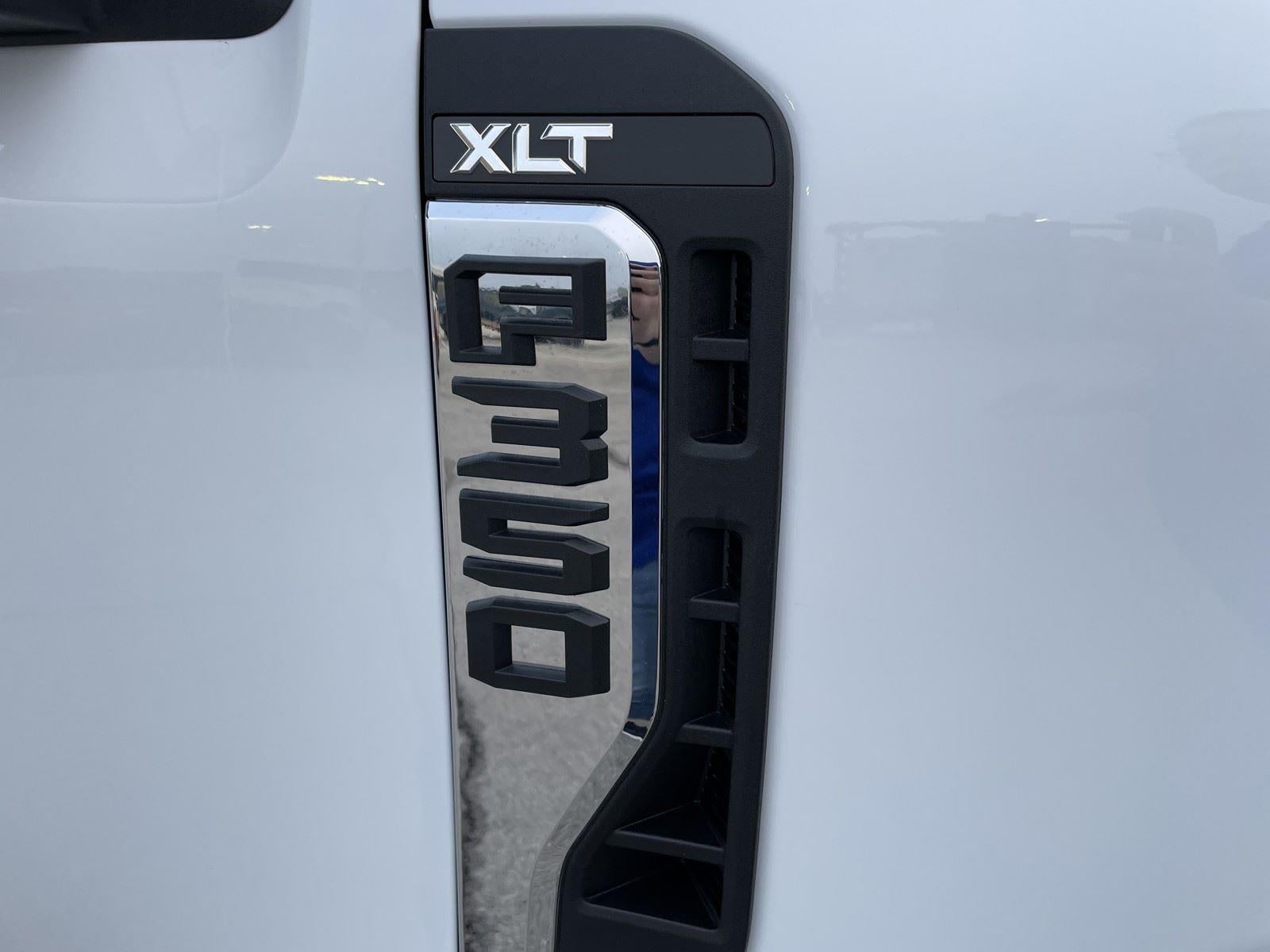 2026 Ford Super Duty F-350 DRW XLT