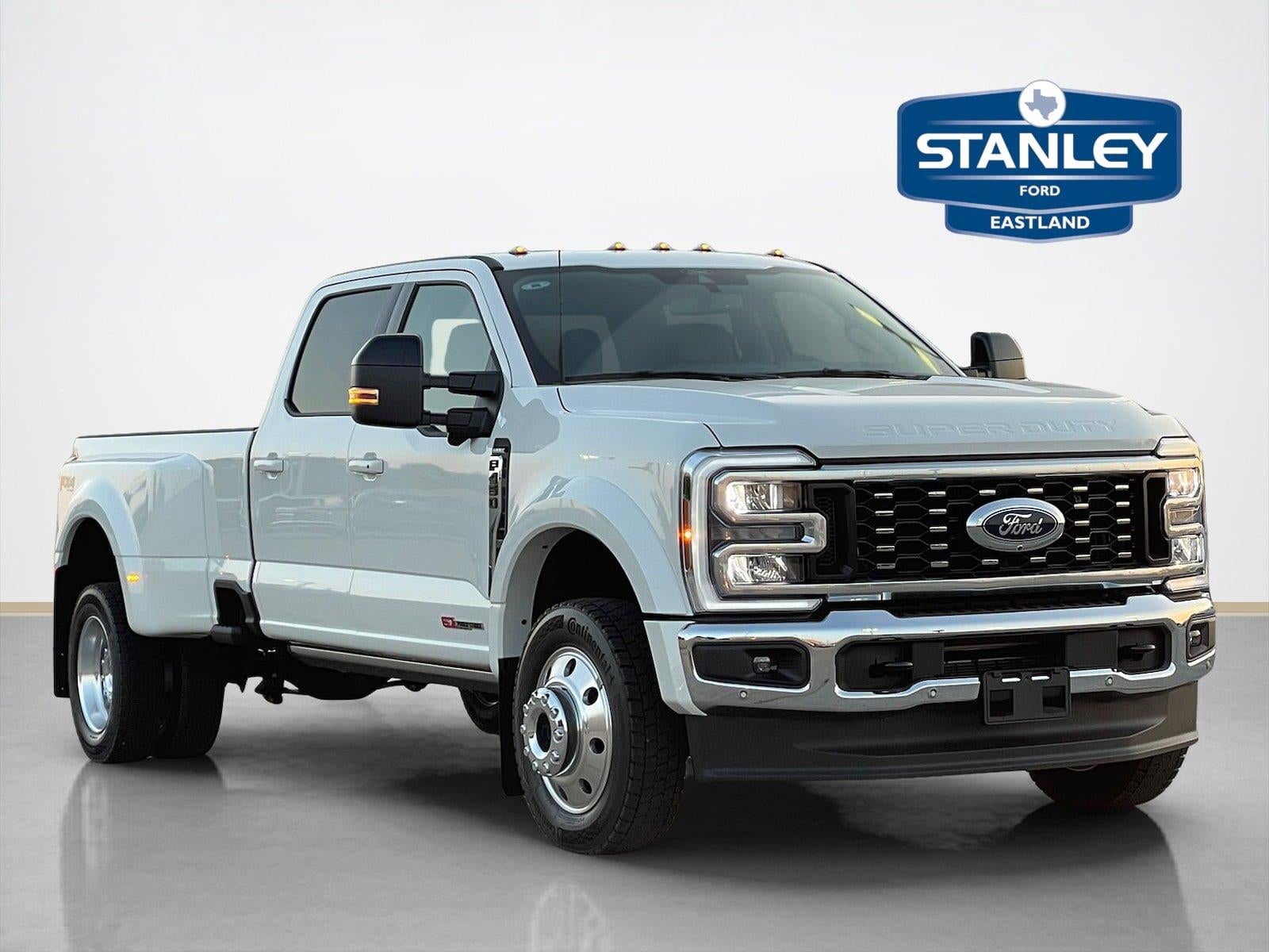 2026 Ford Super Duty F-450 DRW LARIAT