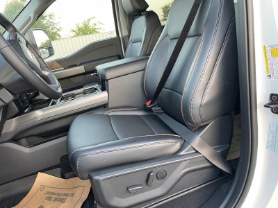 2026 Ford Super Duty F-450 Drw LARIAT