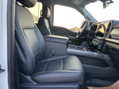 2026 Ford Super Duty F-450 Drw LARIAT