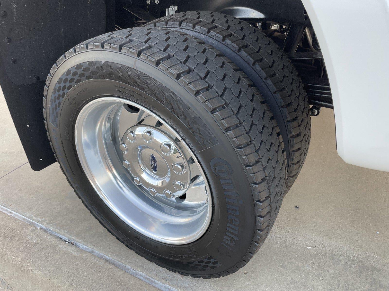 2026 Ford Super Duty F-450 Drw LARIAT