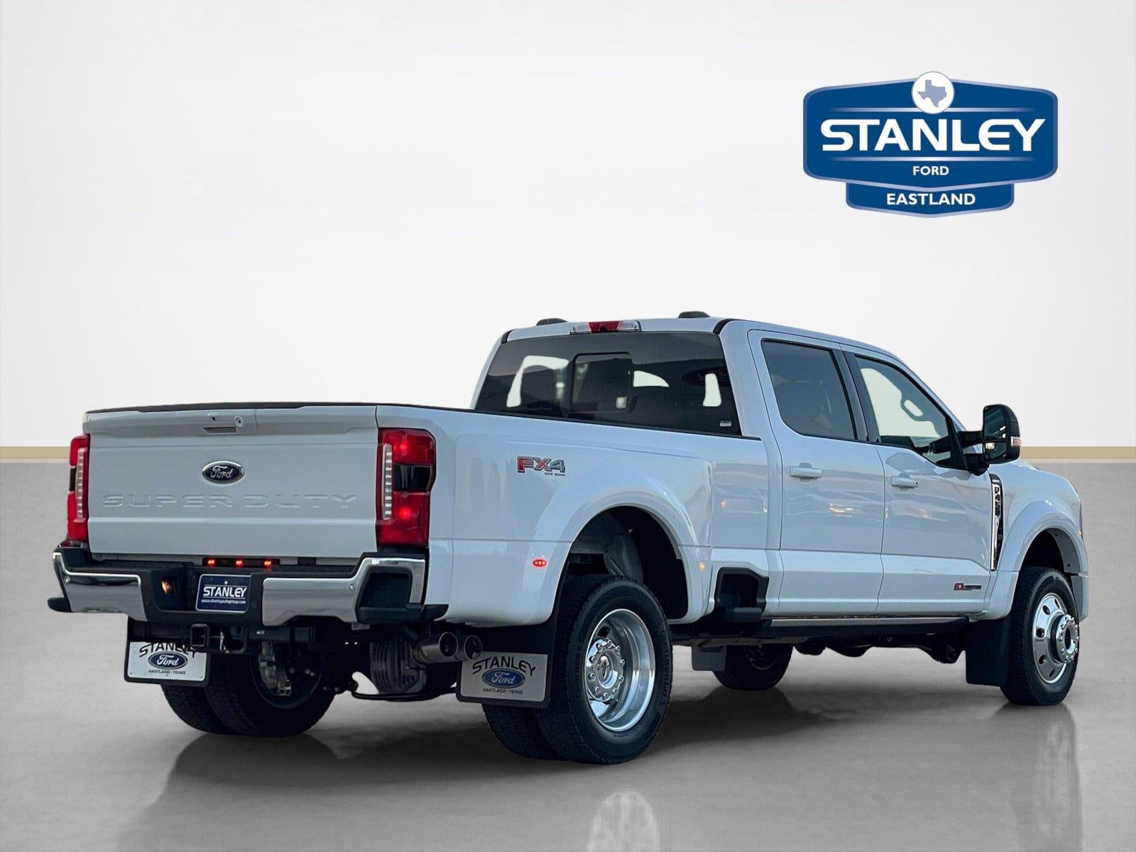2026 Ford Super Duty F-450 Drw LARIAT