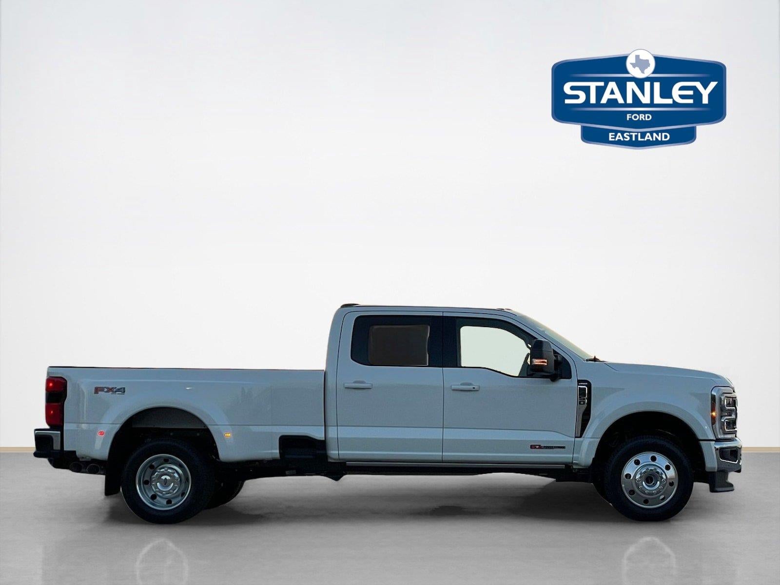 2026 Ford Super Duty F-450 Drw LARIAT