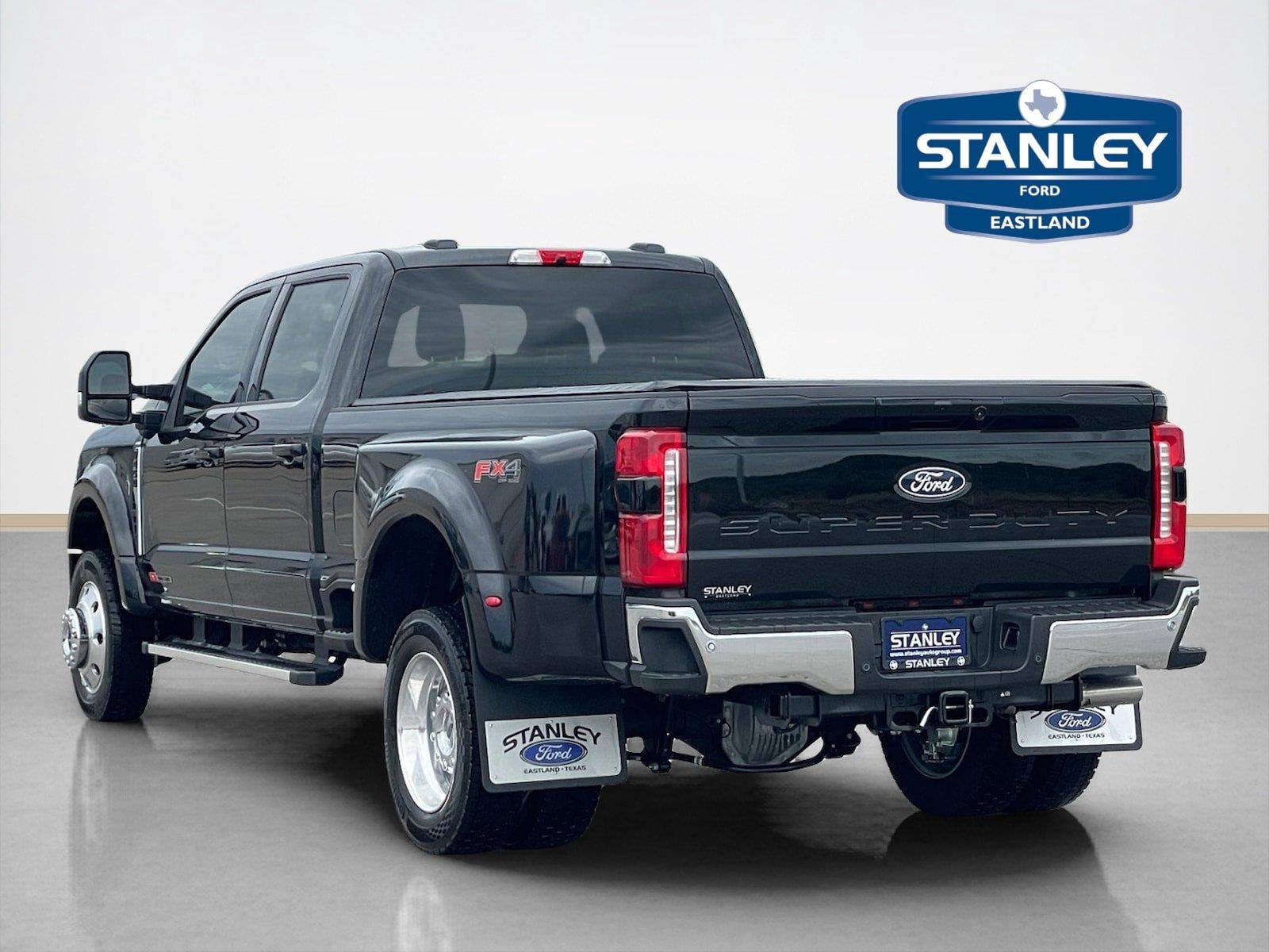 2027 Ford Super Duty F-450 DRW LARIAT