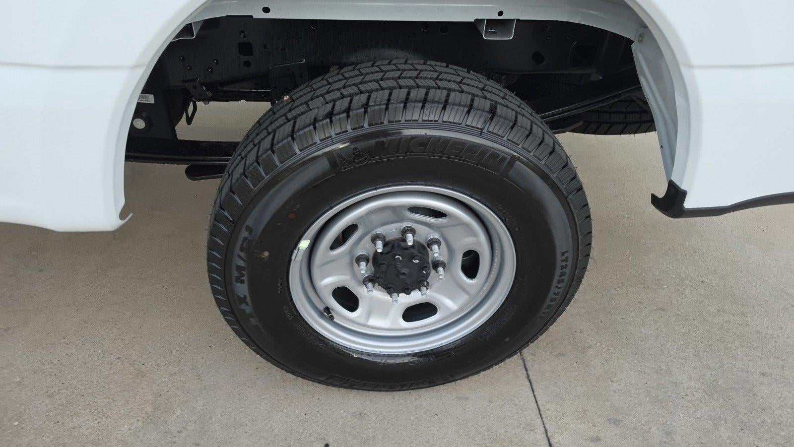 2027 Ford Super Duty F-250 SRW XLT