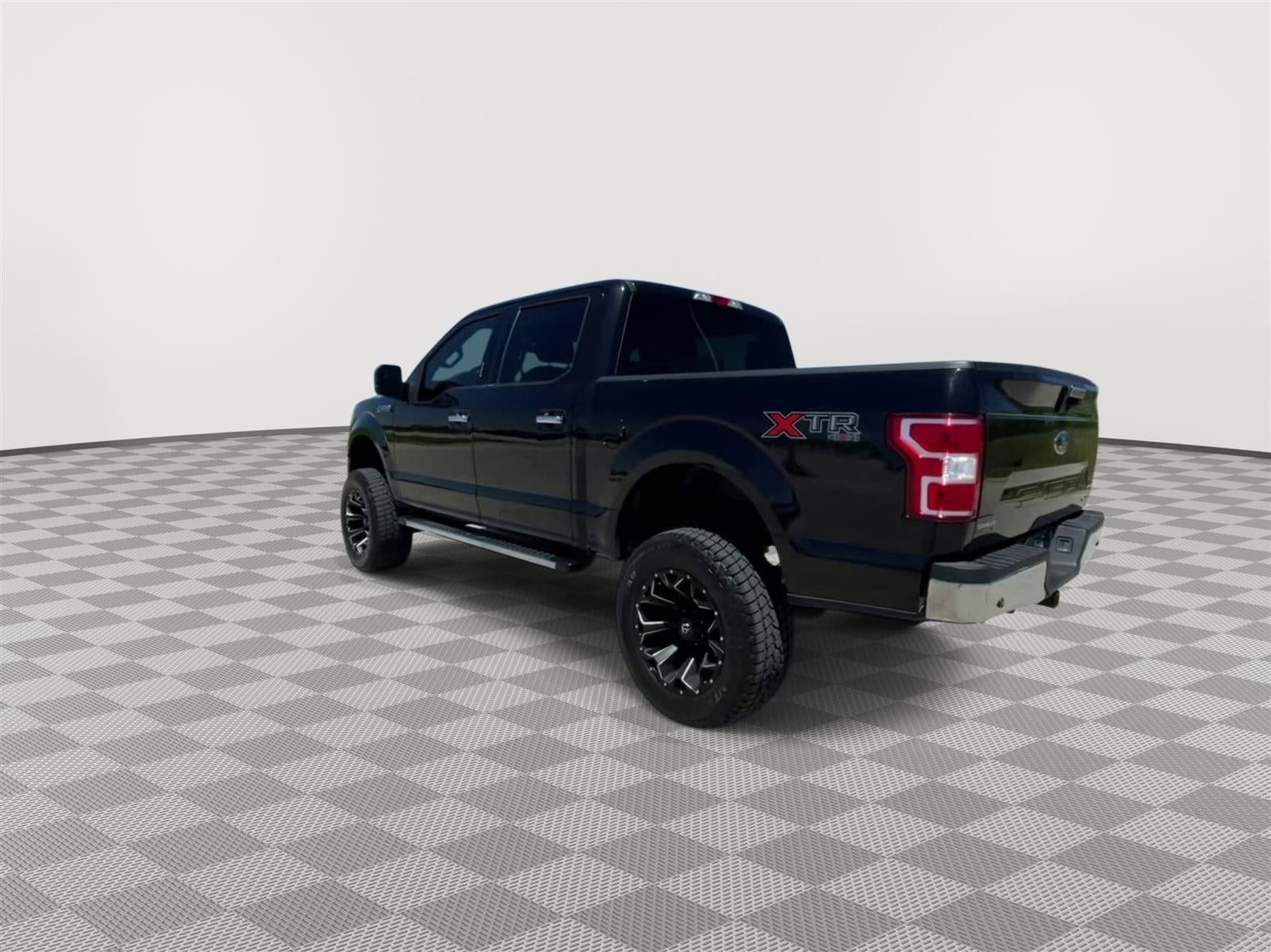 2020 Ford F-150 XLT, 4WD, XTR PKG, LIFTED, TRAILER TOW