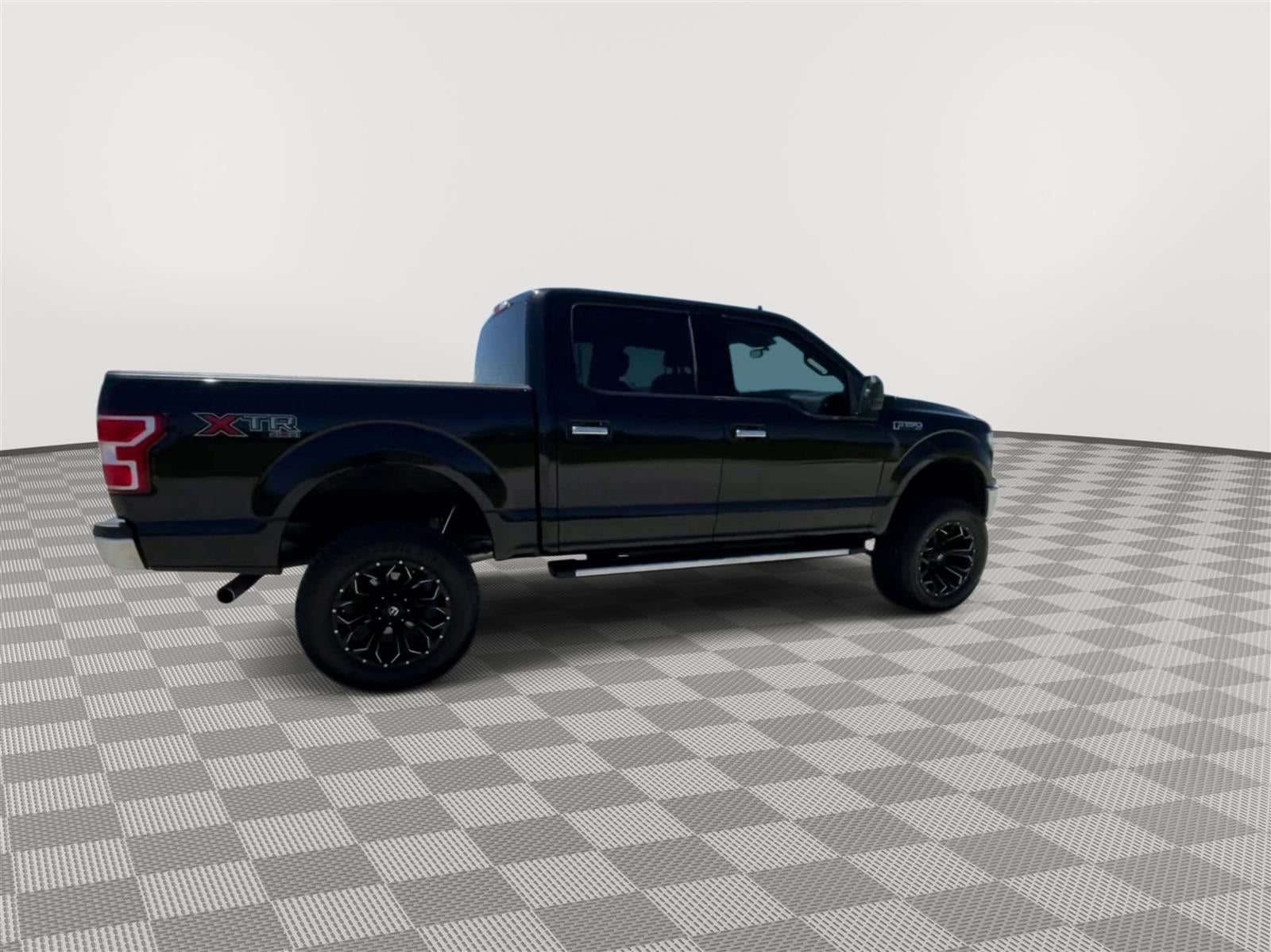 2020 Ford F-150 XLT, 4WD, XTR PKG, LIFTED, TRAILER TOW