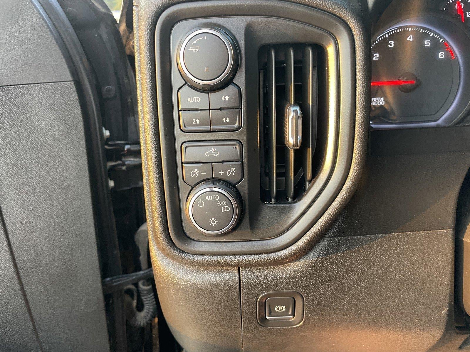 2021 Chevrolet Silverado 1500 Custom Trail Boss