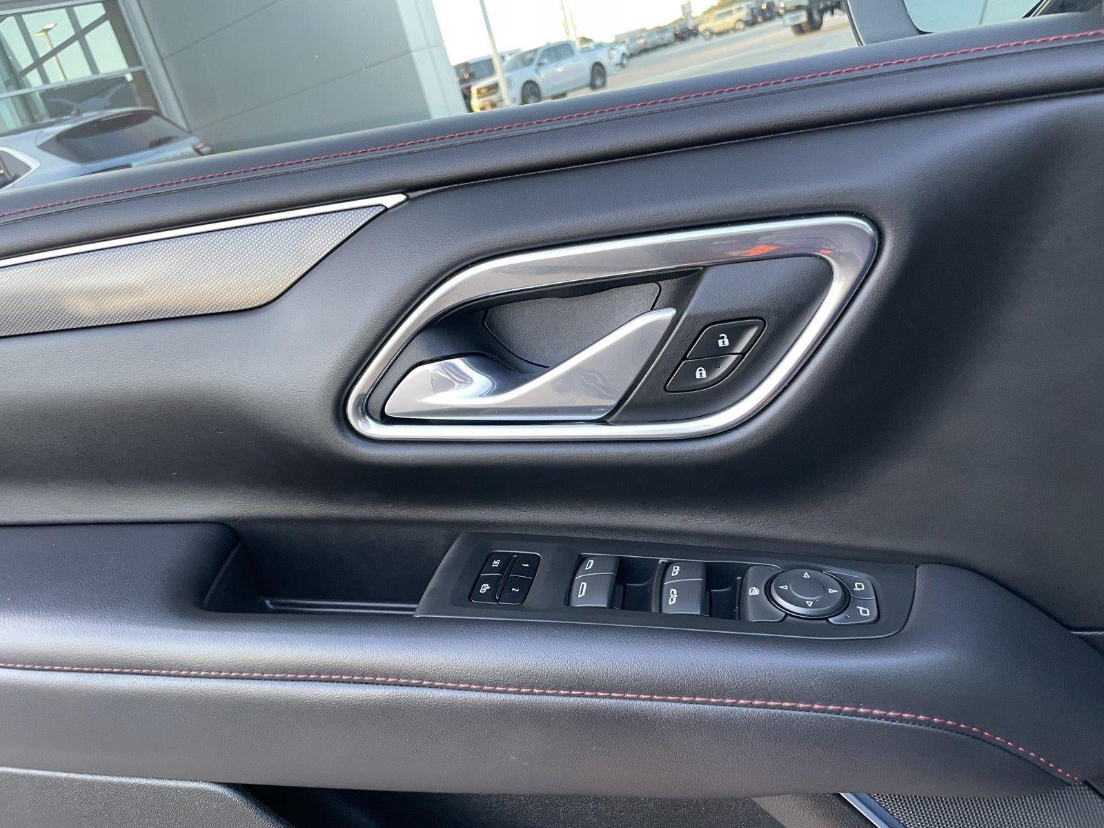 2023 Chevrolet Suburban RST