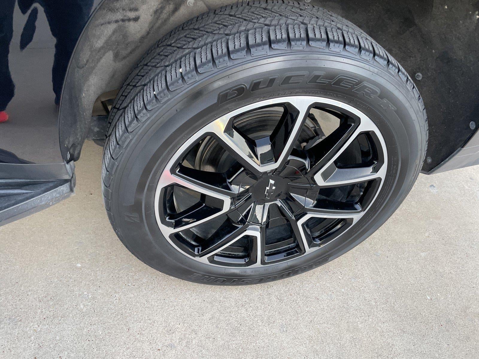 2023 Chevrolet Suburban RST