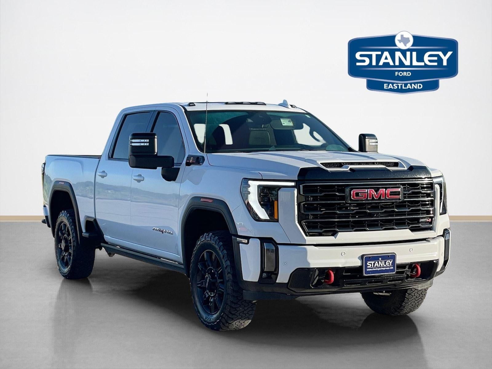 2024 GMC Sierra 4WD Crew Cab Standard Box AT4's photo