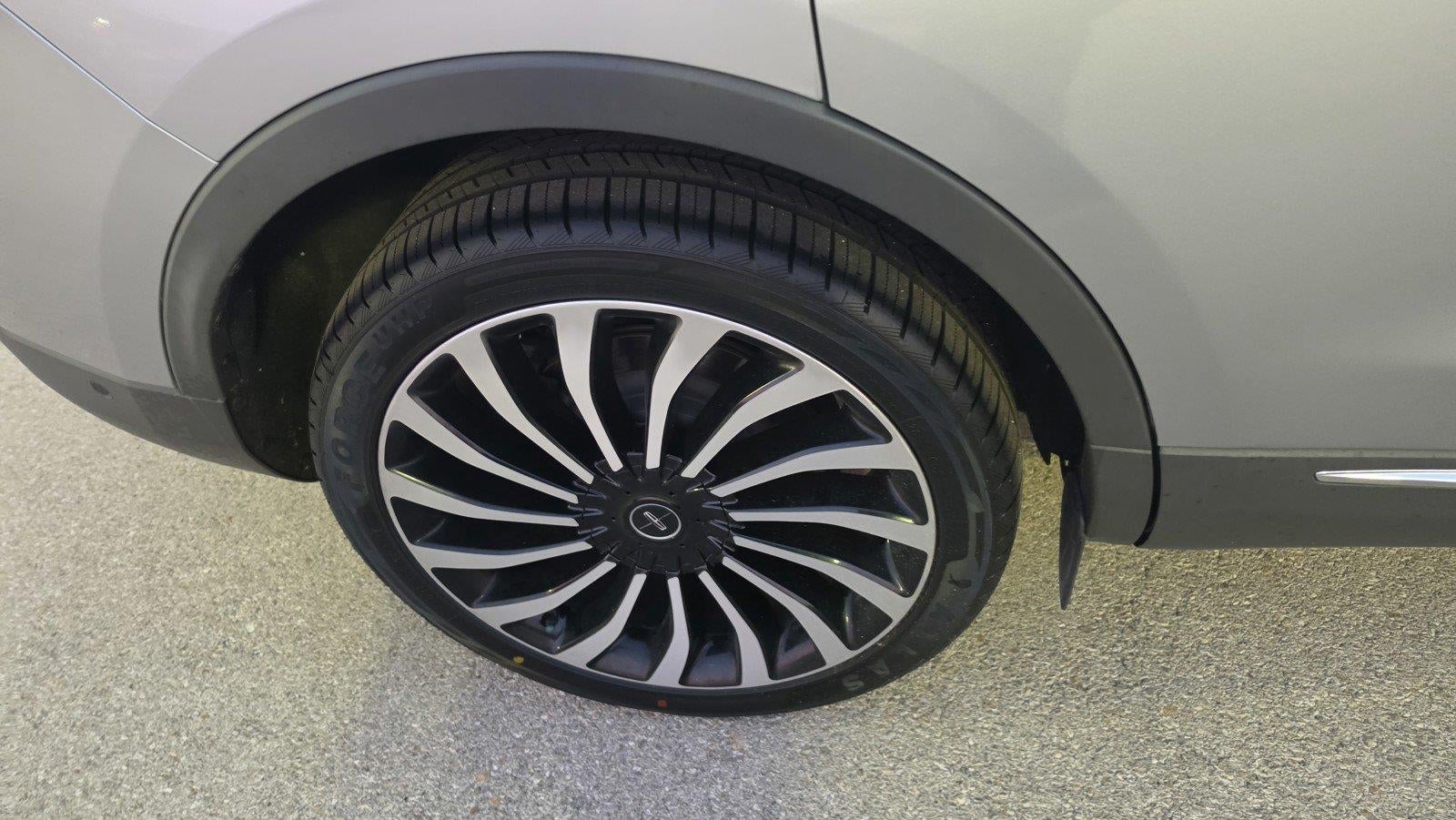 2020 Lincoln Nautilus Black Label