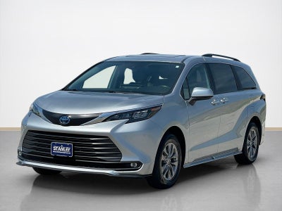 2025 Toyota Sienna XLE