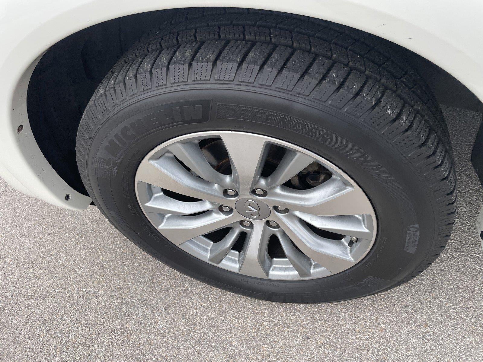 2017 INFINITI QX80 RWD