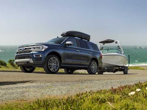 2023 Ford Expedition towing a boat