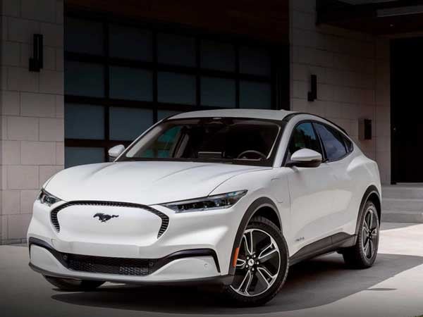 2022 Ford Mustang Mach-E